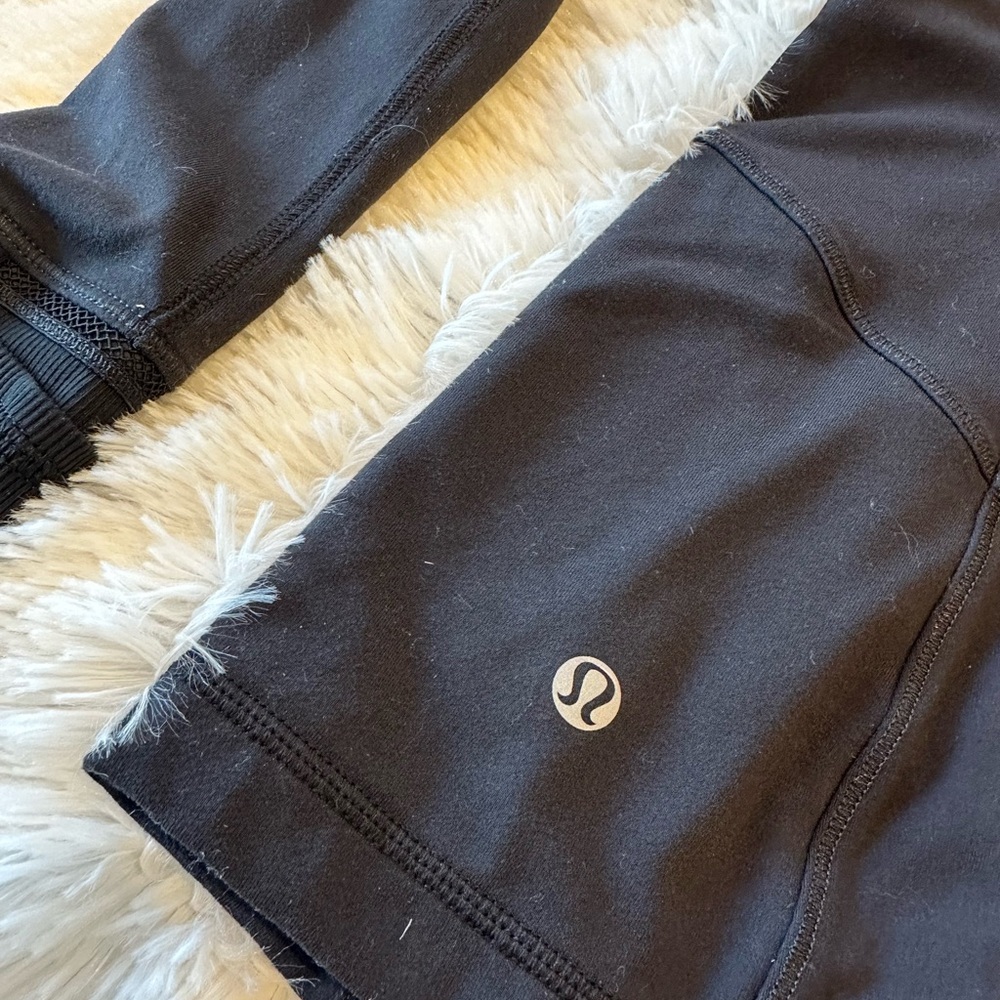 Lululemon Pullerover Jacket - Picture 6 of 8